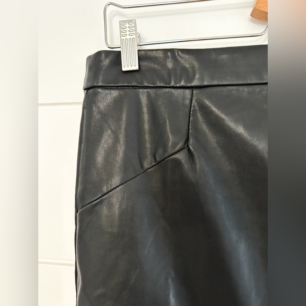 Dynamite - Faux Leather Pencil Skirt - Black - Size: Medium - Picture 3 of 10
